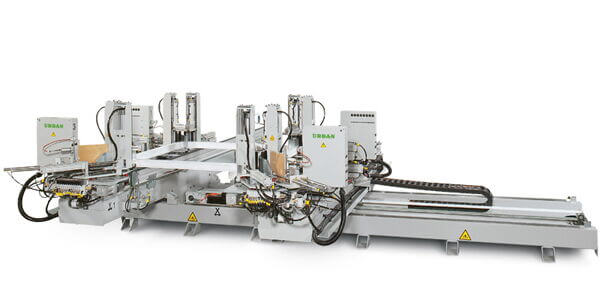 URBAN Maschinenbau 2006 Urban entwickelt die Schweißmaschinen der neuen AKS 6400-6600 Serie