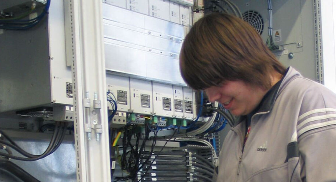 URBAN Mechanical Engineering – Mechatronics Technician Training Program URBAN Mechanical Engineering - Mechatronics Technician Training Program