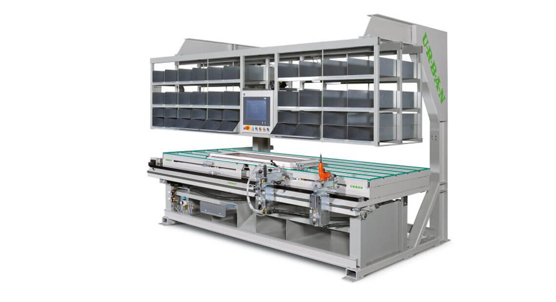 URBAN Maschinenbau - FAS-320-FBA | Sash assembly station with virtual hardware display